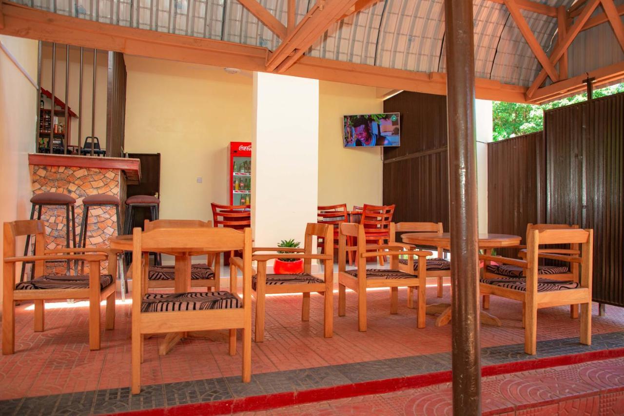 Kilimanjaro White House Hotel Moshi Exterior photo