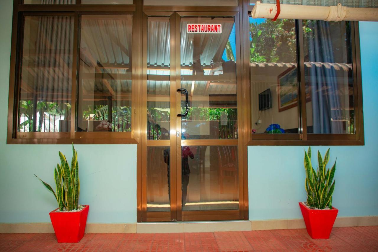 Kilimanjaro White House Hotel Moshi Exterior photo