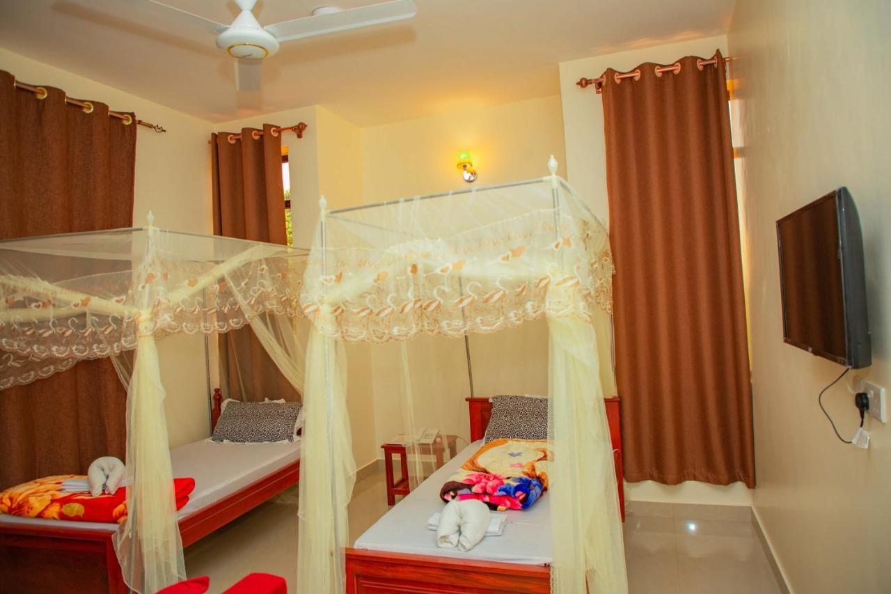 Kilimanjaro White House Hotel Moshi Exterior photo