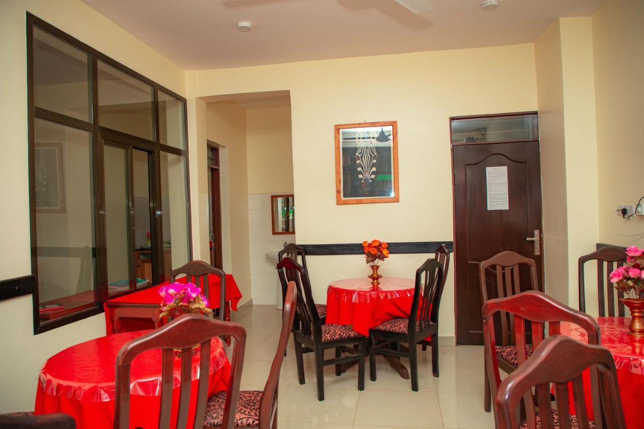 Kilimanjaro White House Hotel Moshi Exterior photo