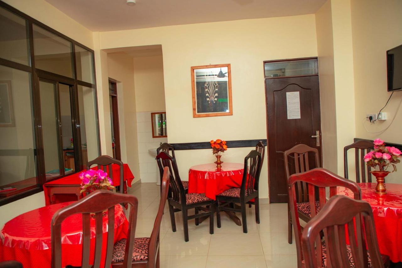 Kilimanjaro White House Hotel Moshi Exterior photo