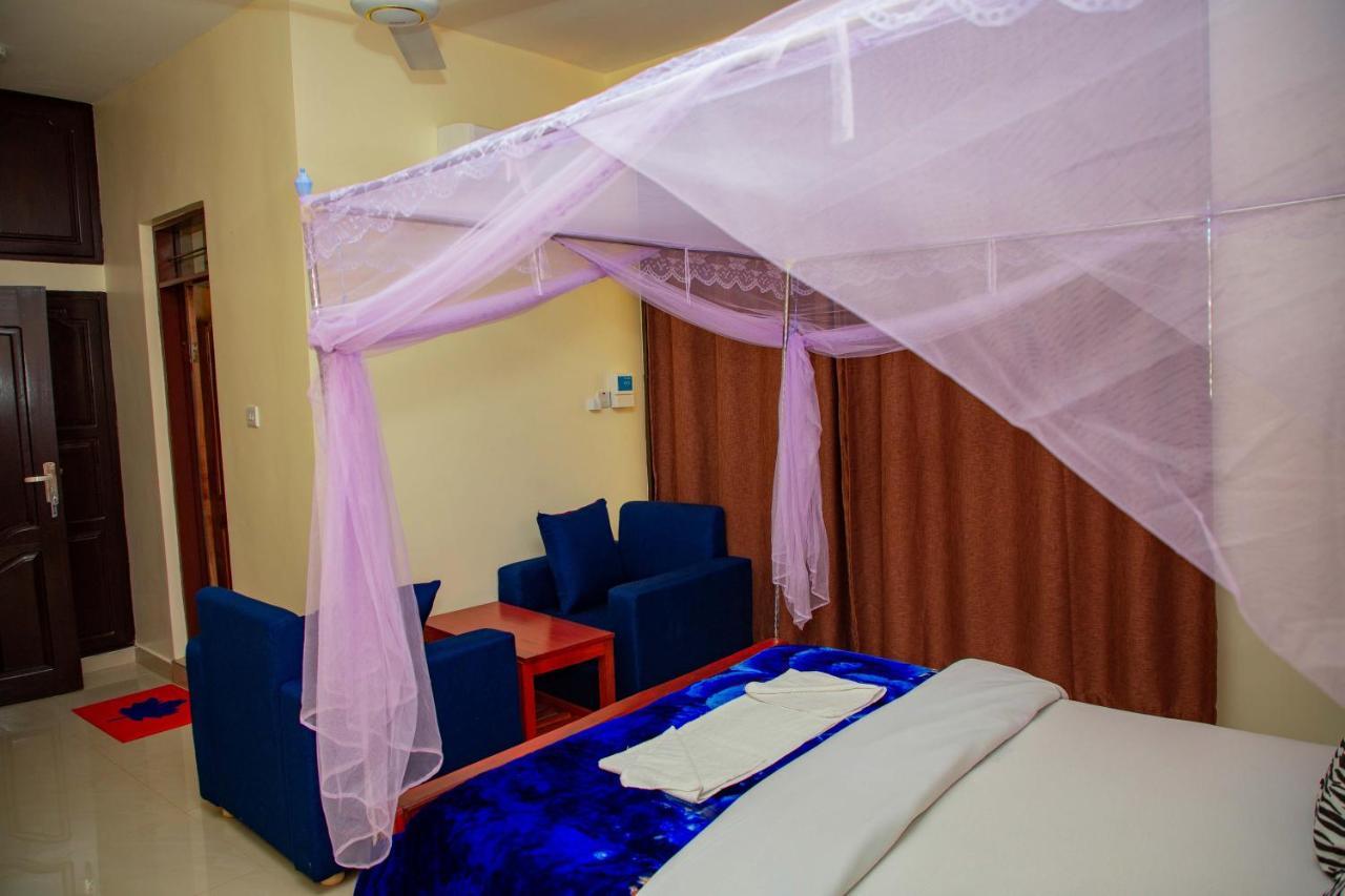 Kilimanjaro White House Hotel Moshi Exterior photo