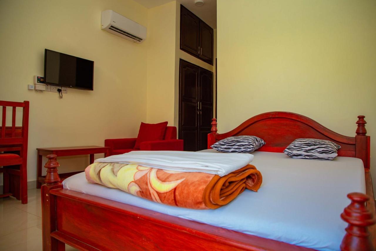 Kilimanjaro White House Hotel Moshi Exterior photo