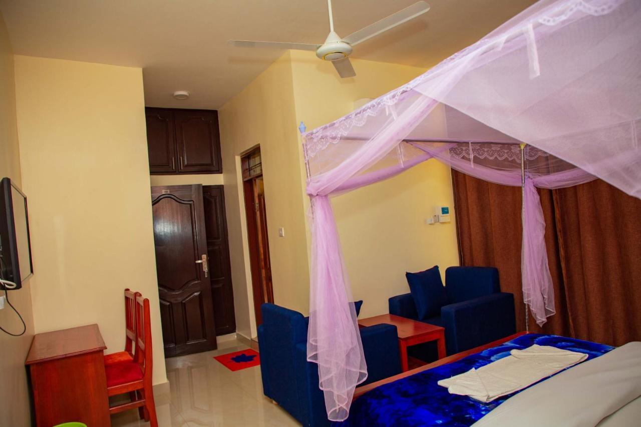 Kilimanjaro White House Hotel Moshi Exterior photo