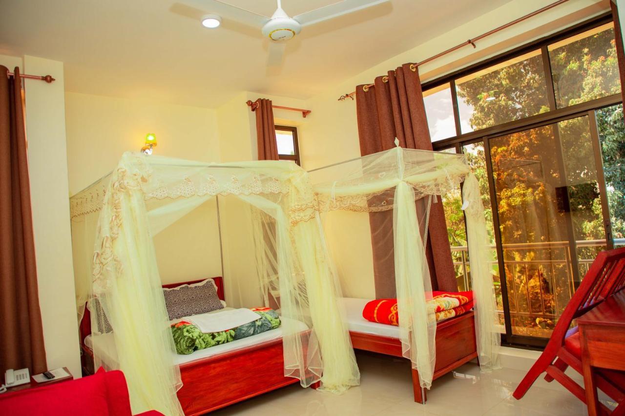 Kilimanjaro White House Hotel Moshi Exterior photo