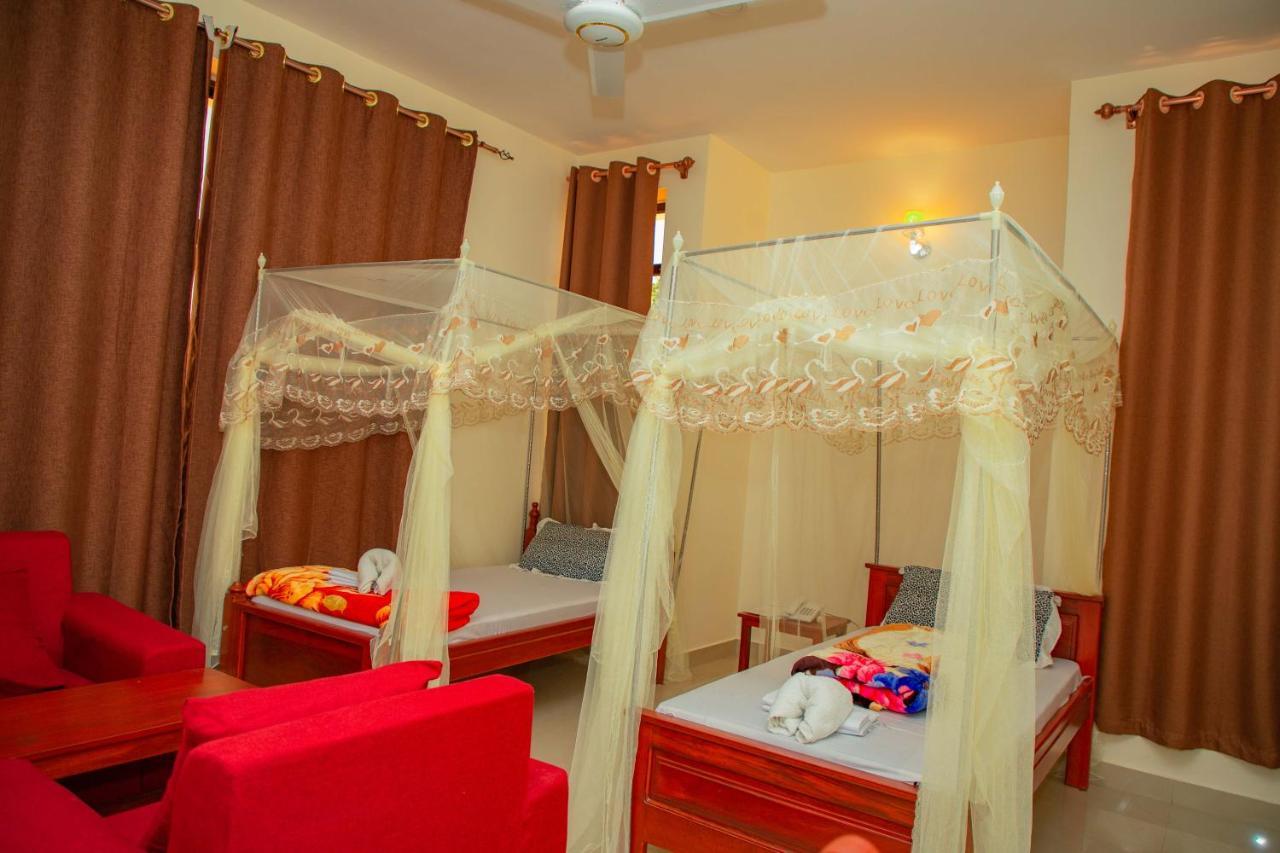Kilimanjaro White House Hotel Moshi Exterior photo