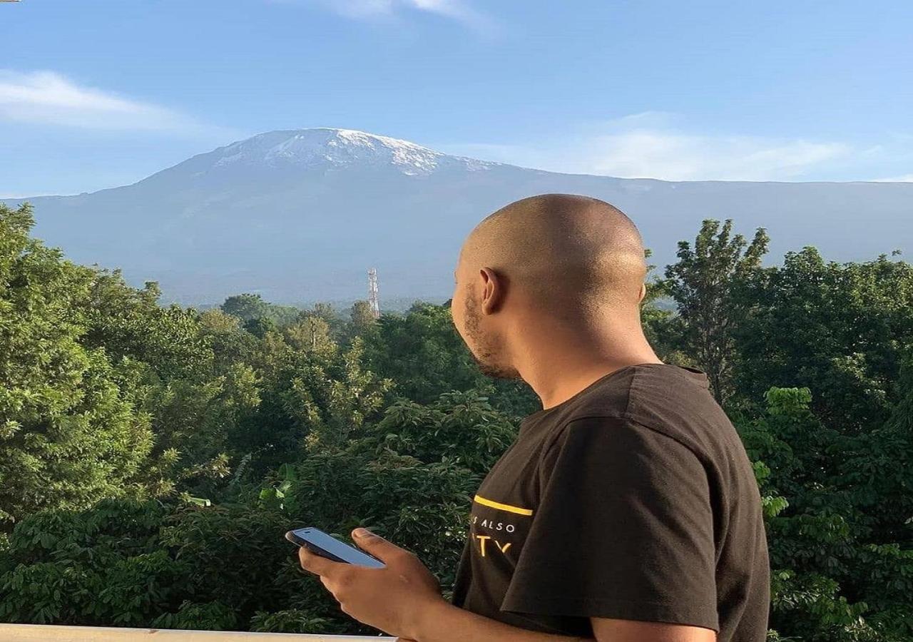 Kilimanjaro White House Hotel Moshi Exterior photo
